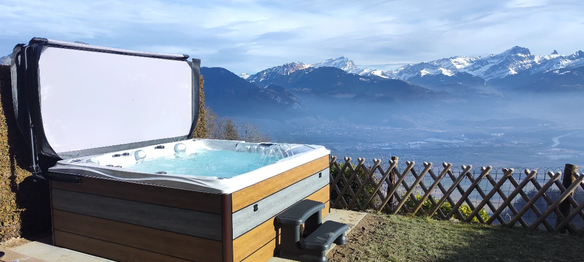Altra vista sulle montagne innevate