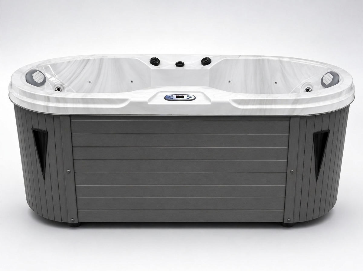 Whirlpool Hudson Plus – Frontansicht mit zwei gegenüberliegenden Sitzen